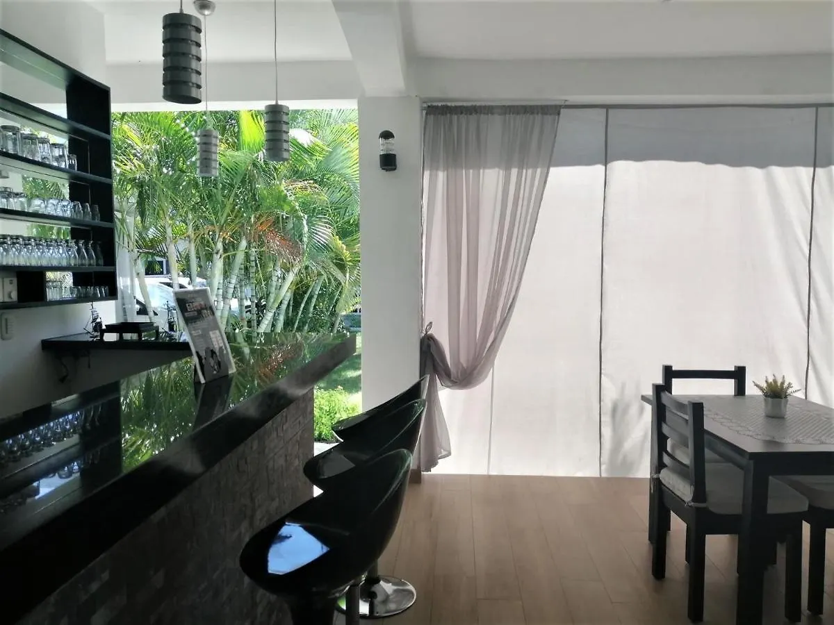 Diamond Hotel كاباريتي